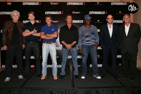 Avi Lerner, Kellan Lutz, Antonio Banderas, Sylvester Stallone, Wesley Snipes, Jason Statham, L'équipe du film "Expendables 3" lors d'un photocall à l’hôtel George V à Paris , le 7 août 2014. © Veeren -Christophe Clovis / Bestimage