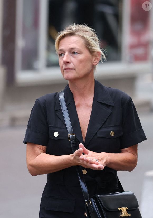 Anne-Elisabeth Lemoine - Arrivées des célébrités aux obsèques de Jane Birkin en l'église Saint-Roch à Paris. Le 24 juillet 2023
© Jacovides-KD Niko / Bestimage
