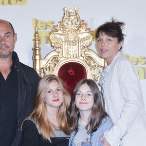 Bernard Campan avec sa femme Anne et ses filles Loan et Nina - Avant première du film "Les Minions" au Grand Rex à Paris le 23 juin 2015.
©Borde-Veeren / Bestimage