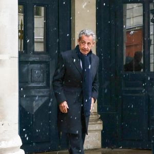 De nombreuses personnalités politiques étaient présentes pour lui rendre hommage.
Nicolas Sarkozy aux obsèques de Marie-Josèphe Balladur, la femme d'E.Balladur, en l'église Notre Dame de l'Annonciation à Paris, France, le 7 janvier 2026. © Jack Tribeca/Bestimage
