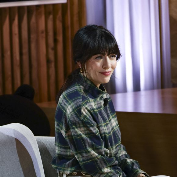 Elle y a passé tous ses galops

Exclusif - Nolwenn Leroy sur plateau de l'émission "Animalement Vôtre" présentée par B.Montiel et diffusée le 25 janvier 2026 sur France 3, à Paris, France, le 3 décembre 2025. © Jack Tribeca/Bestimage