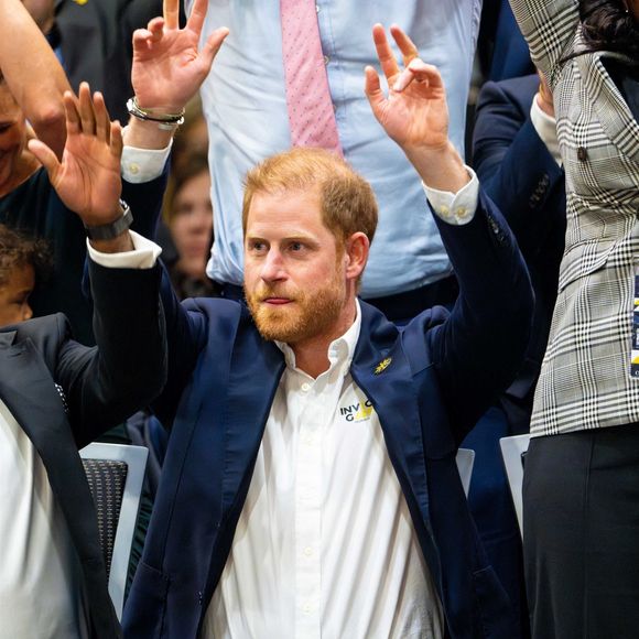 Vancouver, CANADA - Le prince Harry, duc de Sussex, assiste à la compétition de volley assis au Centre des congrès de Vancouver lors des Invictus Games Vancouver Whistler 2025. 15 février 2025


Photo : Backgrid USA / Bestimage