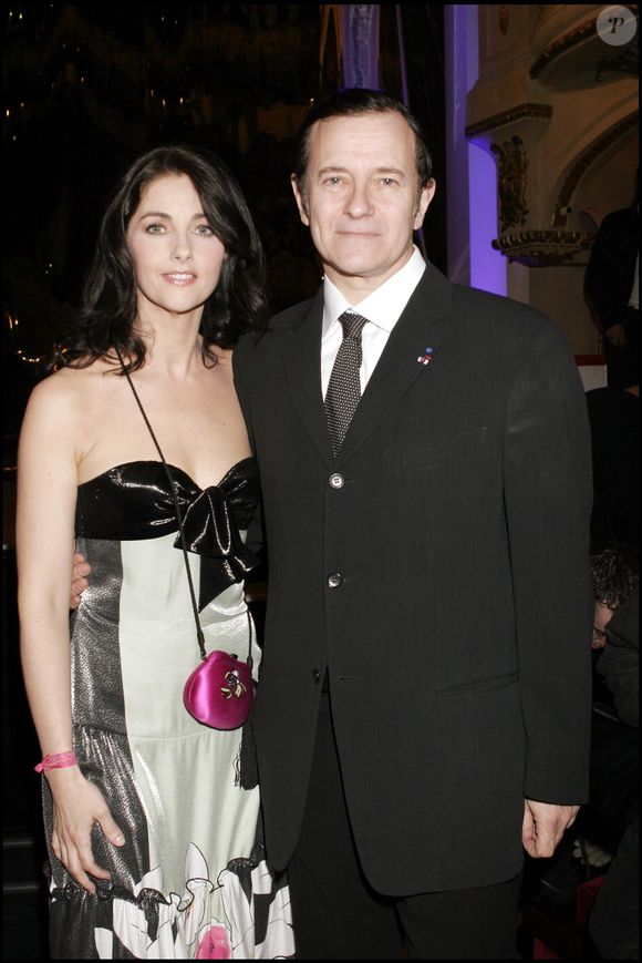 Cristiana Reali et Francis Huster à la 19e nuit des Molières 2005.

RINDOFF-GUIREC / BESTIMAGE