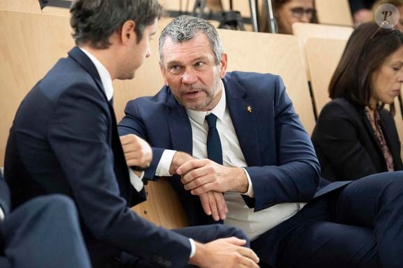 Le ministre de l'Éducation nationale Gabriel Attal et le directeur général d'Intermarché Thierry Cotillard lors du lancement de la mobilisation générale du monde de l'entreprise en faveur des stages de seconde à Pierrefitte-sur-Seine près de Paris le 30 novembre 2023 Photo par Eliot Blondet/ABACAPRESS.COM