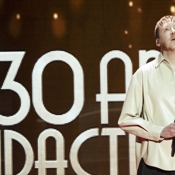 Exclusif - Eddy de Pretto lors de l'enregistrement de la soirée "Les 30 ans du sidaction - la soirée événement" au Grand Rex à Paris diffusée le 23 mars 2024 sur France 2
À l'occasion du week-end du Sidaction, qui aura lieu les 22, 23, 24 mars prochain, et pour célébrer cette édition anniversaire, cette soirée-événement mettra l'espoir à l'honneur. 
L'émission reviendra sur le combat de la pop culture, qui a permis de faire bouger les lignes ces trente dernières années. Accompagnée d'un orchestre symphonique, Line Renaud, en fil rouge de la soirée, sera entourée des fidèles du Sidaction P.Obispo, C.Dechavanne, M.Robin, JP.Gaultier, V. et D.Burki. Ils seront les passeurs d'histoires de cette grande soirée. À leurs côtés, de nombreux artistes se succéderont sur scène.
Des prestations uniques puisque chaque tableau a été conçu et chorégraphié spécialement pour l’occasion.

© Cyril Moreau / Coadic Guirec / Bestimage