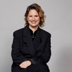 À l'occasion du prime inédit de "Scènes de ménages" diffusé ce mardi sur M6, Élodie Poux s'est confiée sur sa perte de poids de 24 kilos
Elodie Poux en Studio avec les invités de l'enregistrement de l'émission "La chanson secrète N°14", présentée par N.Aliagas sur TF1, à Paris, France. © Jacovides-Moreau/Bestimage