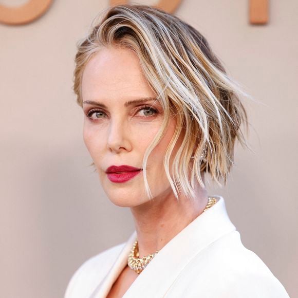 A 51 ans, Charlize Theron sait désormais ce qu'elle veut et surtout ce qu'elle ne veut plus en amours...

Charlize Theron fait son entrée sur le tapis rouge à l'occasion de la première new-yorkaise du film "L'Odyssée", organisée par Universal Pictures et Syncopy à l'AMC Lincoln Square Theater, à New York. Photo de John Angelillo/Upi/Abaca