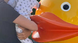 Dans le quotidien de Cyril Féraud, un chanteur star à une place à part et le fils de l'animateur n'y est pas pour rien