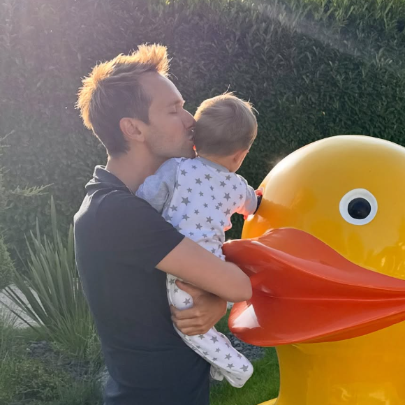 Cyril Féraud a accordé une interview à "Diverto"
Cyril Féraud avec son fils Tim, lors de la fête des Pères - photo Instagram