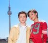 L'acteur britannique a confié que sa compagne était celle qui lui apportait le plus de sérénité, malgré le rythme effréné de leur vie.

Tom Holland et Zendaya au photocall du film "Spiderman : Brand New Day" à Berlin, le 22 juin 2026.

© API / BESTIMAGE