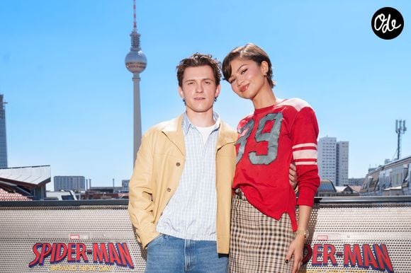 L'acteur britannique a confié que sa compagne était celle qui lui apportait le plus de sérénité, malgré le rythme effréné de leur vie.

Tom Holland et Zendaya au photocall du film "Spiderman : Brand New Day" à Berlin, le 22 juin 2026.

© API / BESTIMAGE