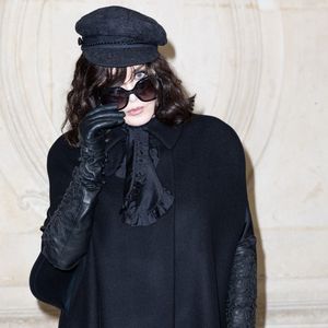 Isabelle Adjani - Photocall au défilé de mode Haute-Couture Christian Dior au musée Rodin lors de la Fashion Week Printemps-été 2023 de Paris, France, le 23 janvier 2023. © Olivier Borde/Bestimage