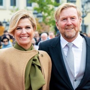 Le roi et son épouse ont adopté un second chien.

Abdication du Grand-Duc Henri de Luxembourg et accession au trône de Son Altesse Royale le Prince héritier Guillaume. Photo by Backgrid USA / Bestimage.