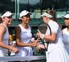 Elle est un grand nom du tennis féminin mondial. Mais l'arbitre n'a pas hésité à lui faire une remontrance le 4 juillet dernier.
Zhang Shuai (2e à gauche) et Ekaterina Alexandrova (1re à gauche) saluent Hsieh Su-Wei (1re à droite) et Jelena Ostapenko après leur match du troisième tour en double dames à Wimbledon.
Copyright : Xinhua/ABACAPRESS.COM/Zhao Dingzhe