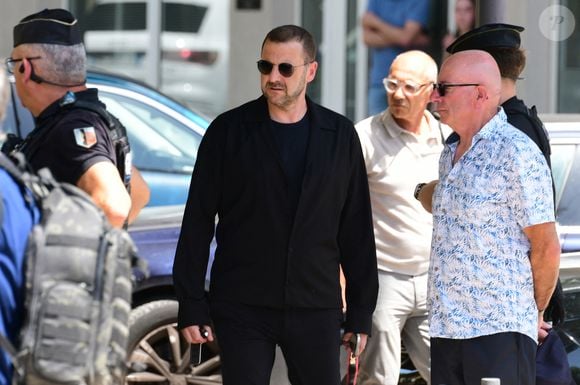 Florian Maurice aux arrivées des Obsèques de Bernard Lacombe en l'église Saint-Louis de Fontaines-sur-Saône près de Lyon, France, le 25 juin 2025. © Romain Doucelin/Bestimage
