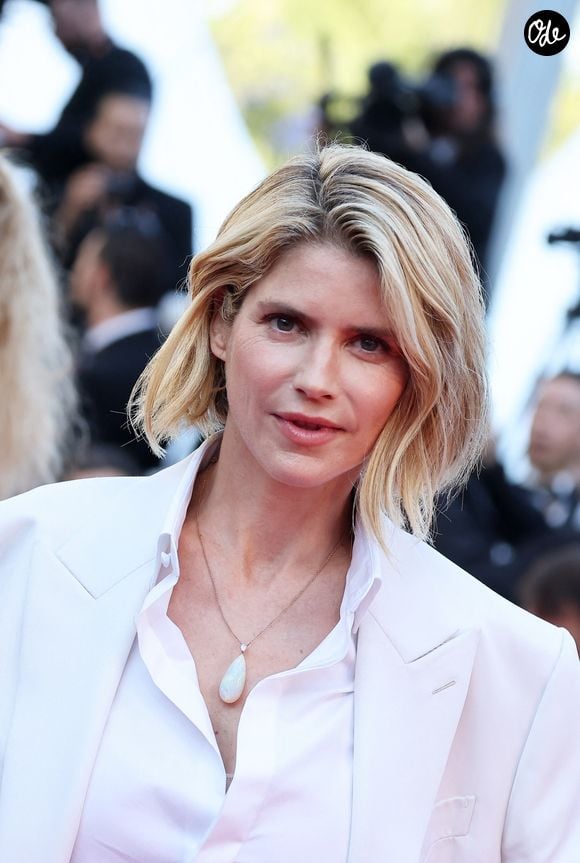 Elle a souhaité que l'on entende les voix de ses enfants lorsqu'ils étaient plus jeunes dans son titre "Nous Deux"

Alice Taglioni - Montée des marches du film « Histoires de la nuit » lors du 79e Festival international du film de Cannes, le 22 mai 2026. © Jacovides-Moreau / Bestimage