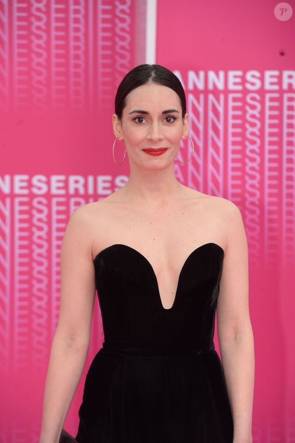 Melisa Sozen, l'actrice turque, membre du jury du festival, durant la soirée d'ouverture de la compétition du Canneseries le 7 avril 2018. © Rachid Bellak / Bestimage