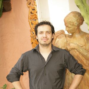 Alexandre Astier est le papa de 7 enfants.

Archives - Alexandre Astier lors de la 8e édition du Festival de la fiction télévisée de Saint-Tropez, le 16 septembre 2006 © Frédéric Piau/Bestimage
