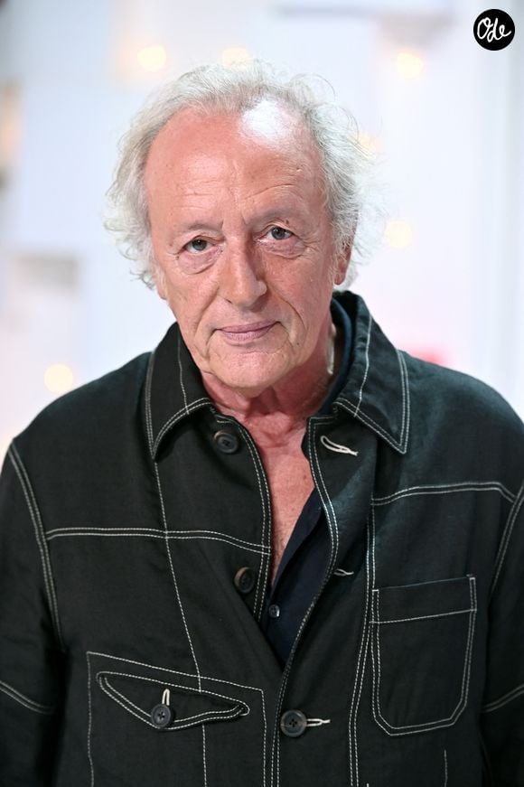 Exclusif - Didier Barbelivien - Enregistrement de l'émission "Vivement dimanche" au studio Gabriel, présentée par M.Drucker, diffusée sur France 3 le 23 octobre 2022.
© Guillaume Gaffiot / Bestimage