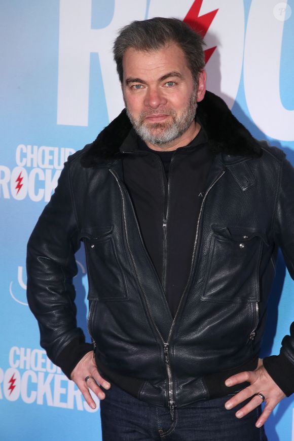 Père de trois enfants, l'acteur possède une maison de campagne située en Normandie.

Clovis Cornillac - Avant-première du film "Choeur de Rocker" au Cinema UGC Normandie à Paris le 8 décembre 2022. © Bertrand Rindoff / Bestimage