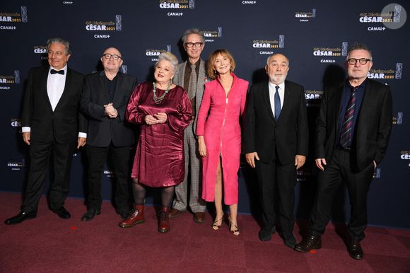 Christian Clavier, Michel Blanc, Josiane Balasko, Thierry Lhermitte, Marie-Anne Chazel, Gérard Jugnot et Bruno Moynot lors de la 46e édition de la cérémonie des César du cinéma à l'Olympia à Paris, France, le 12 mars 2021. Photo by Pascal Le Segretain/Pool/ABACAPRESS.COM