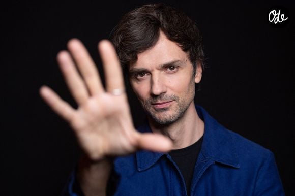 Après cette parenthèse musicale, David Jarre est retourné à la magie.

David Jarre lors d'une séance photo dans le cadre du 30e Festival international du film fantastique de Gérardmer, à Gérardmer, en France, le 27 janvier 2023. Photo : Aurore Maréchal/ABACAPRESS.COM