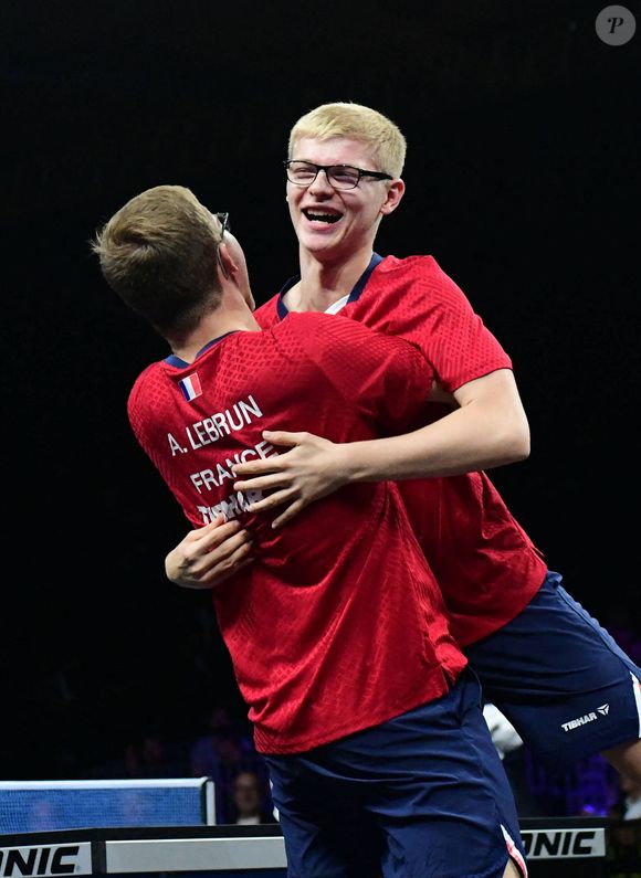 Les Français Alexis et Félix Lebrun ont remporté samedi le titre en double lors des WTT Finals de Fukuoka, ultime compétition de la saison, en battant les Japonais Hiroto Shinozuka et Shunsuke Togami (3-2) dans un match très disputé. Les deux frères français terminent ainsi l'année en tant que N.1 mondiaux, une première pour des Français. Imago / Panoramic / Bestimage