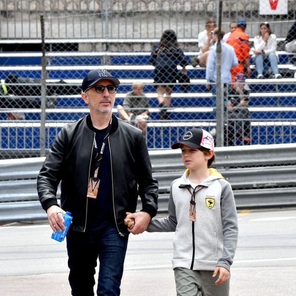 Gad Elmaleh et son fils Raphaël durant le 6eme Monaco E-Prix à Monaco, le 6 mai 2023.
© Bruno Bebert/Bestimage