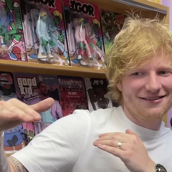 Ed Sheeran lors d'une interview à Vancouver. © Backgrid UK/ Bestimage