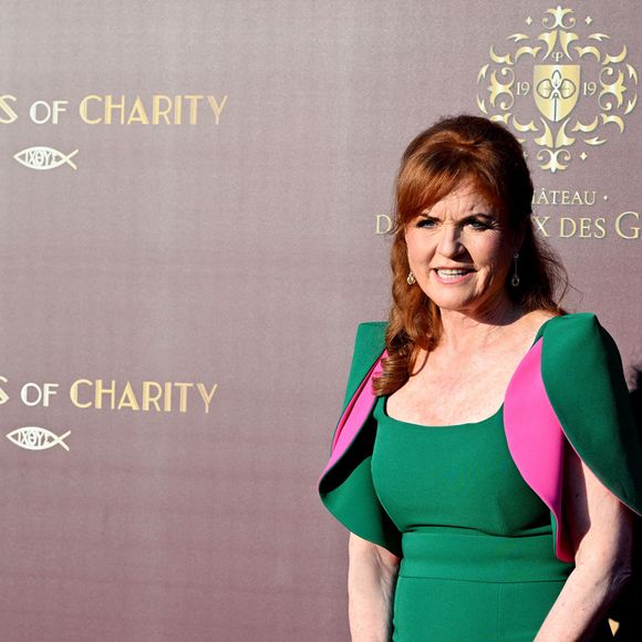 Sarah Ferguson, duchesse d’York - Photocall du dîner de charité "Knights of Charity" au Château de la Croix des Gardes à Cannes le 17 juillet 2025. L’emblématique Château de la Croix des Gardes, à Cannes, a accueilli une nouvelle édition du prestigieux Knights of Charity Gala, placé sous la direction du philanthrope M. Gatsby. Photo by Bruno Bebert/Bestimage