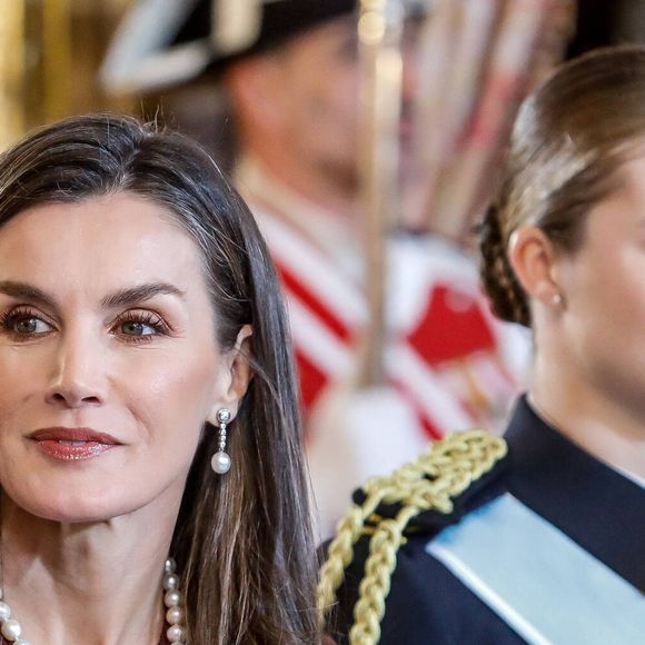 Le roi Felipe VI, la reine Letizia et la princesse héritière Leonor d'Espagne assistent à la traditionnelle réception militaire de Pâques au Palais Royal de Madrid, Espagne, le 6 janvier 2025. © Dana Press/Bestimage