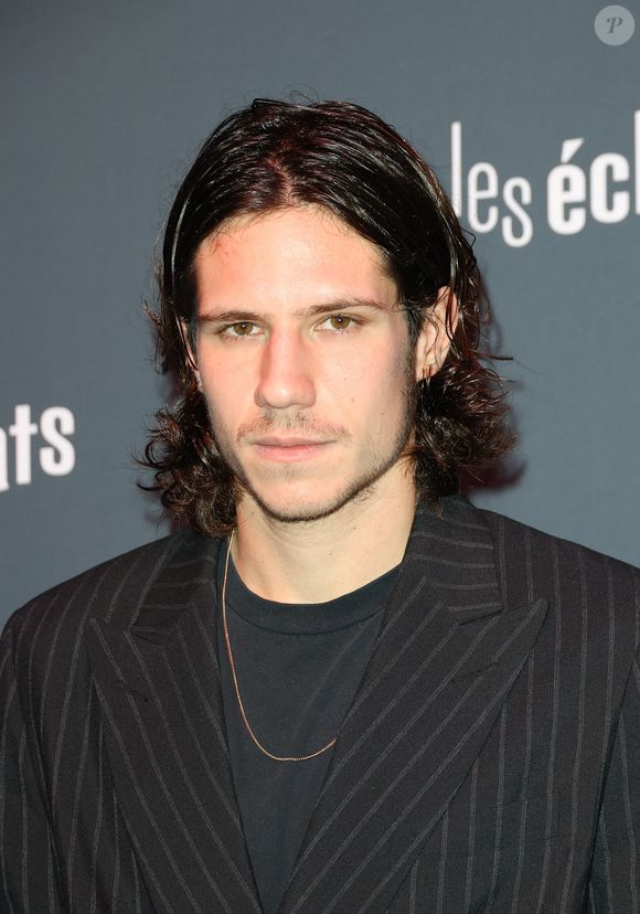 Abraham Wapler - Photocall de la remise des prix lors du Festival Séries Mania "Les Éclats" à la Gaîté Lyrique à Paris le 12 decembre 2023. Cette soirée de remise de prix met en lumière les talents les plus prometteurs de l’année dans quatre catégories : Révélation Scénario, Révélation Réalisation, Révélation Actrice, Révélation Acteur. © Coadic Guirec / Bestimage