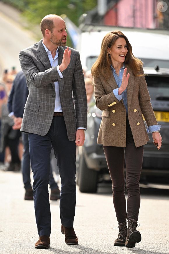 Le prince William, prince de Galles, et Catherine (Kate) Middleton, princesse de Galles, duc et duchesse de Rothesay, visitent la ville de Tobermory en Ecosse, Royaume Uni, le 29 avril 2025. © Cover Images via ZUMA Press/Bestimage