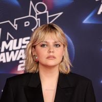 Louane est "née triste" : la chanteuse revient sur son rapport à ses émotions et la manière dont elle les gère au quotidien