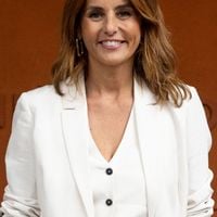 "Je me planquais derrière des vêtements" : Faustine Bollaert bien mieux dans sa peau aujourd'hui qu'à ses débuts à la télé