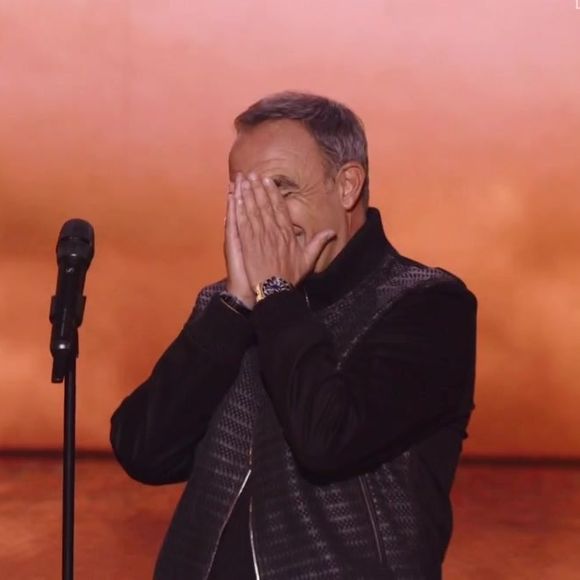 La production de The Voice a encore surpris tout le monde.

Nikos Aliagas sur le plateau de l'émission "The Voice"