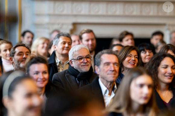 Lors de la cérémonie, deux de ses fils étaient présents pour l’accompagner.

Pascal Praud au Mariage civil de Georges Fenech et Amélie Leperre-Dimeglio à la mairie du 16ème arrondissement de Paris le 31 janvier 2026.

© Pierre Perusseau / Bestimage