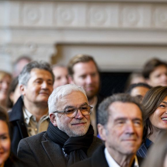 Lors de la cérémonie, deux de ses fils étaient présents pour l’accompagner.

Pascal Praud au Mariage civil de Georges Fenech et Amélie Leperre-Dimeglio à la mairie du 16ème arrondissement de Paris le 31 janvier 2026.

© Pierre Perusseau / Bestimage