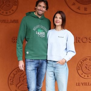 Un événement plein d'amour qu'Alice Detollenaere a pris plaisir à partager sur Instagram.

Camille Lacourt et sa compagne Alice Detollenaere - Célébrités au village des Internationaux de France de tennis de Roland Garros 2024 à Paris le 2 juin 2024.

© Jacovides / Moreau / Bestimage