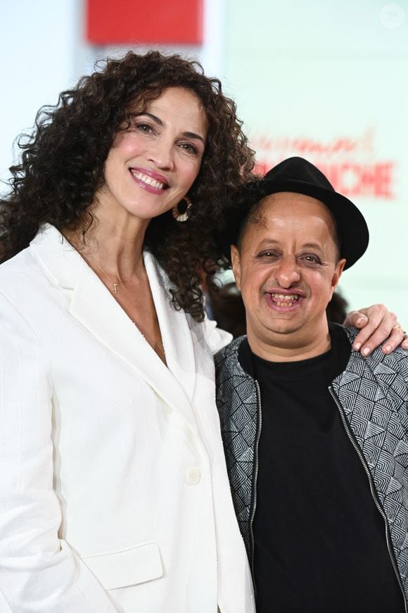 Exclusif - Linda Hardy et Booder - Enregistrement de l'émission Vivement dimanche au studio Rive gauche , presentée par Michel Drucker . Diffusion sur France 3 le 30 novembre 2025. © Guillaume Gaffiot / Bestimage