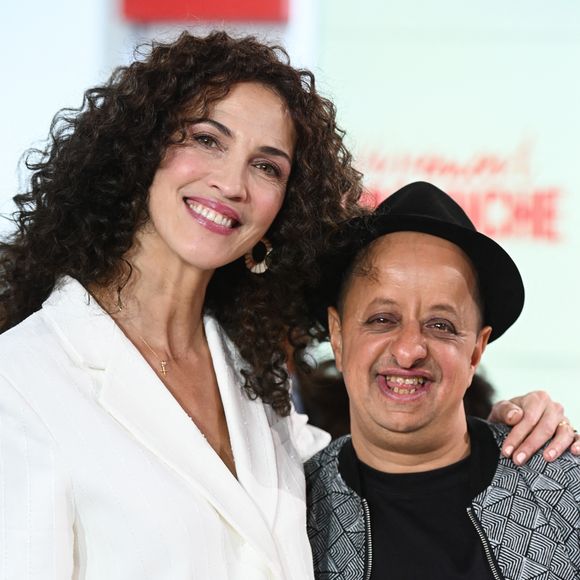 Exclusif - Linda Hardy et Booder - Enregistrement de l'émission Vivement dimanche au studio Rive gauche , presentée par Michel Drucker . Diffusion sur France 3 le 30 novembre 2025. © Guillaume Gaffiot / Bestimage