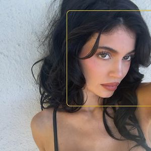 Selon Admagazine.fr, Timothée Chalamet aurait été vu en 2023 dans ce petit village aux côtés de... Kylie Jenner, la célèbre demi-sœur de Kim Kardashian, qu'il avait rencontré quelques mois plus tôt.

Une photo de Kylie Jenner, postée sur un réseau social. Photo Press Service / BESTIMAGE