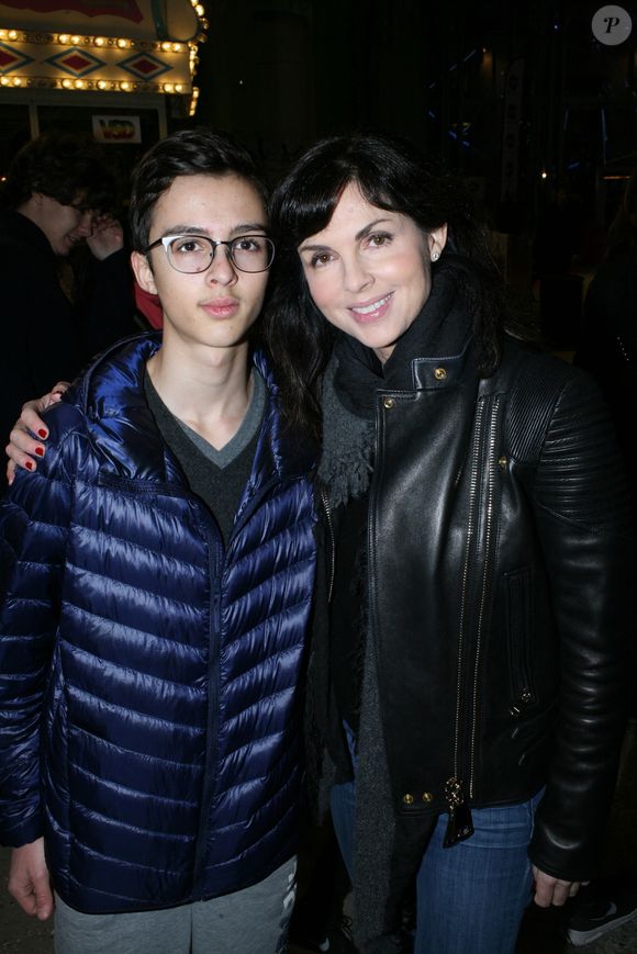 Inauguration de Jours de Fetes au Grand Palais Paris le 2015 12 17. Caroline Barclay et son fils Vincent. © JLPPA/ABACA