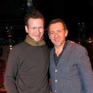 Noé Boon, le fils de Dany Boon et Judith Godrèche, a choisi une voie artistique différente de celle de ses célèbres parents.

Dany Boon et son fils Noé au night club "NO.PI" Place Clichy après l'avant-première du film "La Vie pour de vrai" à Paris.

© Bertrand Rindoff / Bestimage