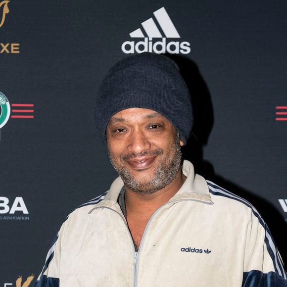 Si cette nouvelle attriste ses fans, aucune précision n’a été donnée sur son état de santé, laissant le public dans l’incertitude.

Doc Gynéco - Combat d’Estelle Mossely contre la Malawite Anisha Basheel lors du 1er Gala signé Double Y Boxing à la salle Wagram à Paris le 17 février 2023. Estelle Mossely a conservé son titre IBO des poids légers en battant aux points la Malawite © Pierre Perusseau/Bestimage