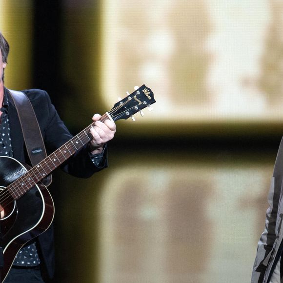 Jacques Dutronc se produit sur scène avec son fils Thomas Dutronc lors des 37èmes Victoires de la Musique à la Seine Musicale le 11 février 2022 à Boulogne-Billancourt, France. Photo by David Niviere/ABACAPRESS.COM