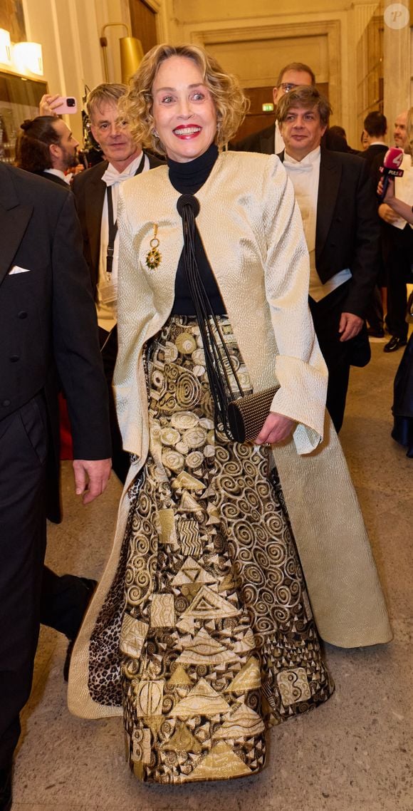 Sharon Stone était également présente.

Sharon STONE - Les célébrités lors du "Bal de l'Opéra de Vienne 2026" à l'Opéra d'État de Vienne, le 12 février 2026.