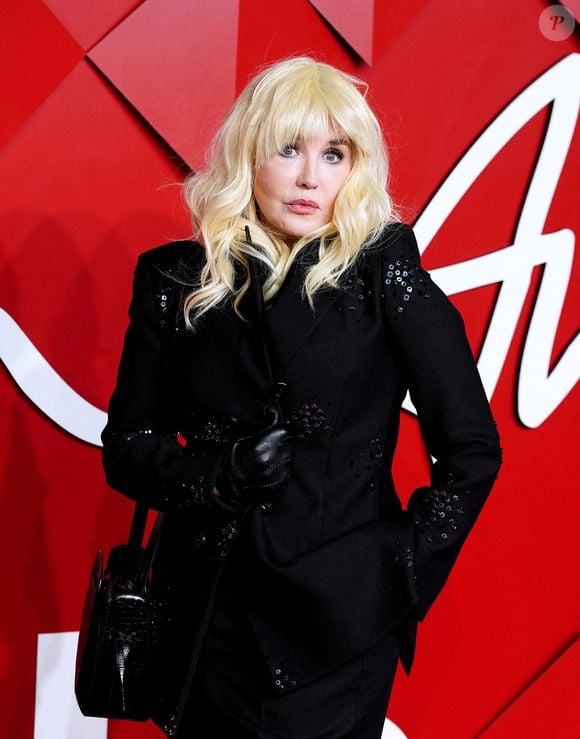 Isabelle Adjani assiste aux Fashion Awards 2022 qui se déroulent au Royal Albert Hall, Kensington Gore, Londres. Date de la photo : lundi 5 décembre 2022. ... Les Fashion Awards 2022