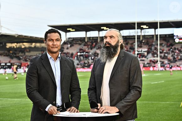 "Il reste que le sujet des commotions cérébrales dans le rugby est à prendre très au sérieux. Pas mal de Joueurs en ont parlé ces dernières années parce qu'ils ont de vrais soucis de santé dans leur quotidien. Le mien n'est pas altéré par cela. Je vals bien".

Thierry Dusautoir / Sebastien Chabal - Toulouse contre le Stade Francais (49-18) lors de la 23ème Journée du TOP14 à Toulouse le 12 mai 2024.