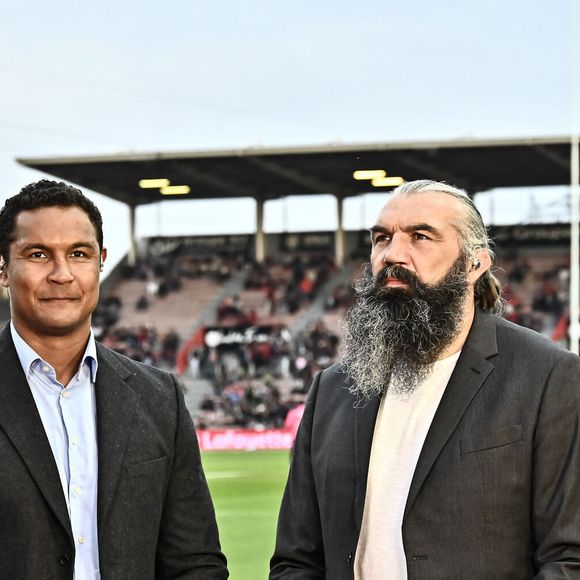 "Il reste que le sujet des commotions cérébrales dans le rugby est à prendre très au sérieux. Pas mal de Joueurs en ont parlé ces dernières années parce qu'ils ont de vrais soucis de santé dans leur quotidien. Le mien n'est pas altéré par cela. Je vals bien".

Thierry Dusautoir / Sebastien Chabal - Toulouse contre le Stade Francais (49-18) lors de la 23ème Journée du TOP14 à Toulouse le 12 mai 2024.